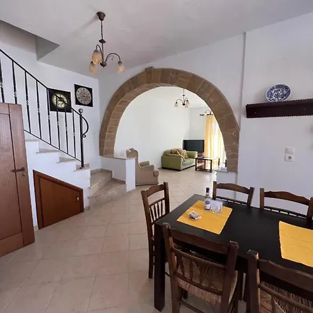 Pounentis House Mesanagros